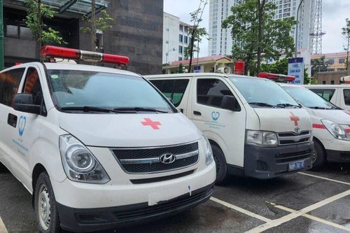 Sa thải 2 nhân viên, cảnh cáo 1 viên chức vụ thu 21 triệu đồng tiền xe cấp cứu