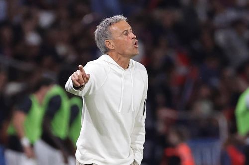Thuyền trưởng PSG, Luis Enrique gặp tai nạn xe đạp