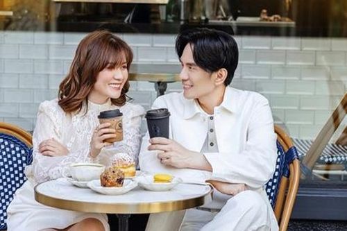 'Anh Bo' Đan Trường và vợ cũ vẫn 'tay trong tay' khiến fan bất ngờ