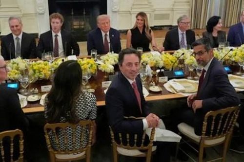 Lãnh đạo công nghệ hứa rót vốn khủng, ông Trump hân hoan tại bữa tiệc Nhà Trắng