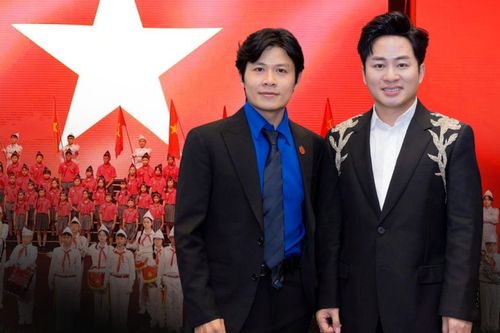 Tùng Dương-Nguyễn Văn Chung: Cặp đôi 'chiếm sóng' lễ khai giảng năm học 2025-2026