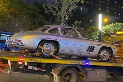 'Huyền thoại cánh chim' Mercedes-Benz 300 SL bất ngờ xuất hiện tại Việt Nam