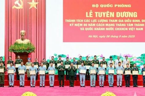 Bộ Quốc phòng tuyên dương các lực lượng tham gia diễu binh, diễu hành A80