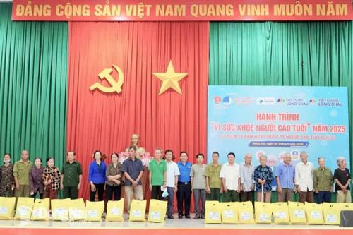 Tuổi trẻ Đồng Nai góp phần chăm sóc sức khỏe người cao tuổi
