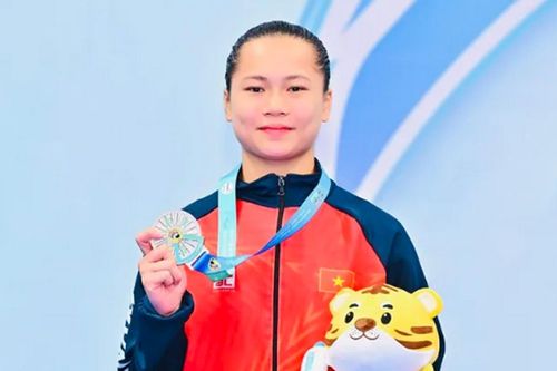 Võ sĩ karate Việt Nam giành 2 HCB đầu tay tại giải vô địch trẻ châu Á 2025