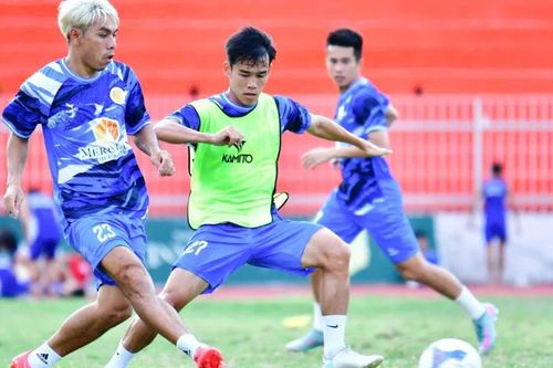 HLV Trịnh Duy Quang: CLB Quy Nhơn United vượt qua khó khăn, thử thách để vào top 3