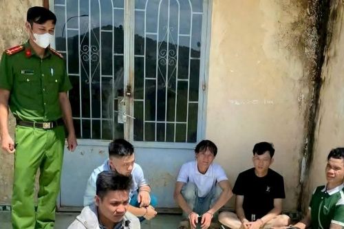 Bắt quả tang 6 thanh niên tụ tập sử dụng ma túy lúc rạng sáng