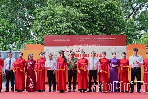 Trưng bày chuyên đề 'Ký ức không phai' – Dấu ấn tình nghĩa Bắc – Nam