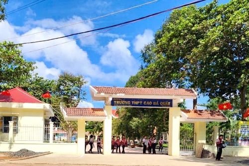Đắk Lắk: Kỷ luật Hiệu trưởng Trường THPT Cao Bá Quát vì để xảy ra nhiều sai phạm