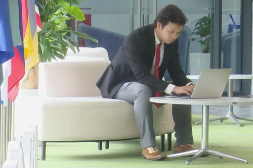 Việt Nam đặt mục tiêu thu hút 100 chuyên gia kiều bào