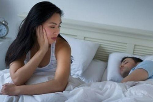 Sau hôn nhân, chồng lạnh nhạt chuyện chăn gối khiến tôi dằn vặt từng ngày, thấy mình cô đơn ngay trong chính mái ấm gia đình này