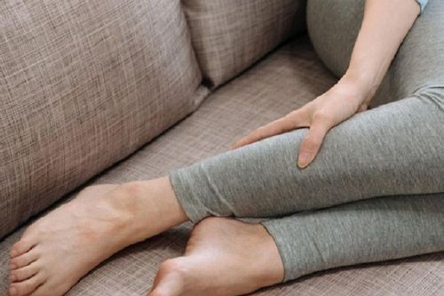 Có 4 dấu hiệu ở chân có thể cảnh báo 'chi chít khối u' ở phổi? Nếu bạn có bốn dấu hiệu này, hãy đi tầm soát sớm