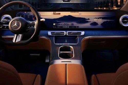 Mercedes 'chơi lớn' với màn hình Hyperscreen tràn viền phủ kín mặt taplo