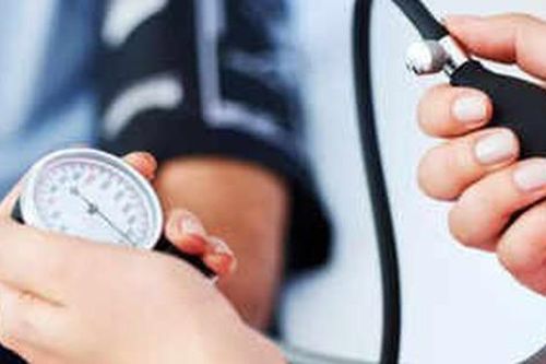7 cách xử trí nhanh khi huyết áp tăng đột ngột