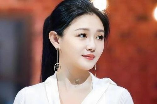 Tin đồn thất thiệt về Từ Hy Viên gây phẫn nộ