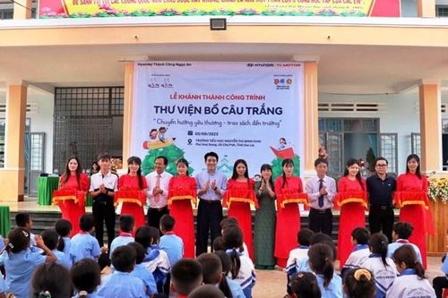 'Thư viện Bồ câu trắng' khơi dậy văn hóa đọc sách cho học sinh