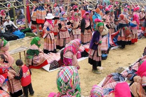 Mùa thu đi chợ Xứ Mường