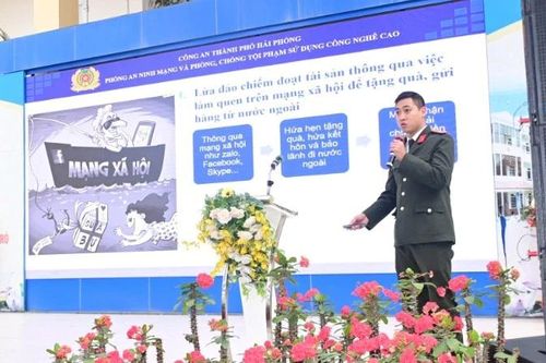 Cưỡng đoạt tài sản thông qua các trang web nhạy cảm