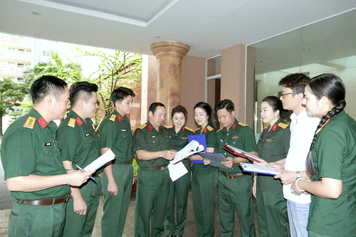 Lặng lẽ góp công vào đại lễ