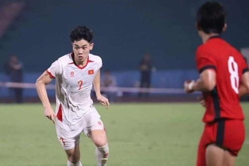 HLV Singapore khen ngợi ngôi sao của U23 Việt Nam