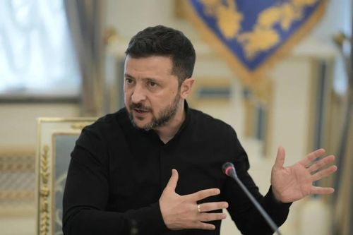 Tổng thống Zelensky nói về uy lực và tính năng của vũ khí sản xuất nội địa Ukraine