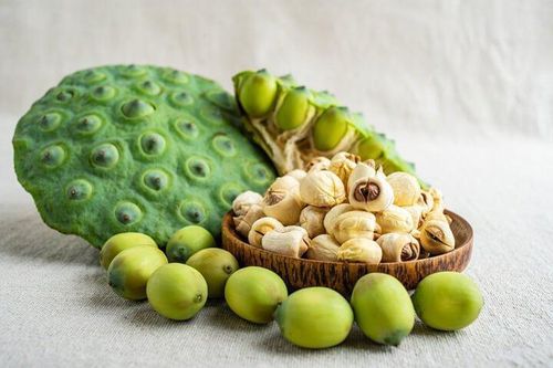 5 nhóm người nên thận trọng khi ăn hạt sen