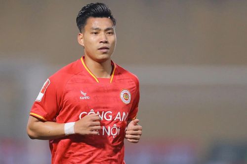 Văn Thanh nghỉ gần hết mùa giải 2025/26