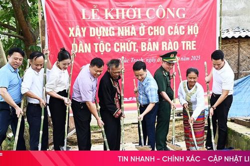 Xây dựng nhà ở cho đồng bào dân tộc Chứt bị ảnh hưởng do bão số 5