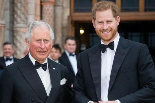 Hoàng tử Harry trở lại Anh, liệu có màn đoàn tụ với Vua Charles III?