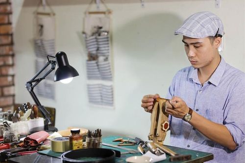 Người trẻ đam mê sản phẩm thủ công