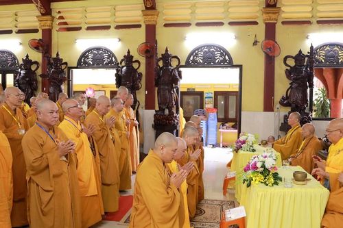 TP.HCM: Tăng Ni trú xứ phường Bình Thạnh, Gia Định, Thạnh Mỹ Tây, Bình Lợi Trung, Bình Quới tác pháp Tự tứ