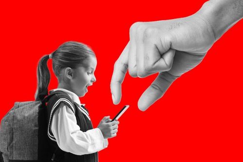 Cấm điện thoại trong lớp học: Chính sách dễ làm, lợi ích lâu dài