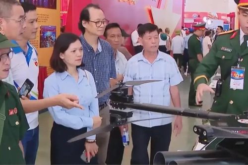 Hào khí người lính già tại Triển lãm thành tựu đất nước