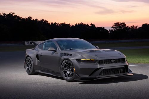 Ford giới phiên bản đặc biệt Mustang GTD Liquid Carbon