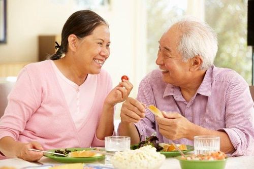 Chế độ dinh dưỡng cho người cao tuổi mắc bệnh tăng huyết áp