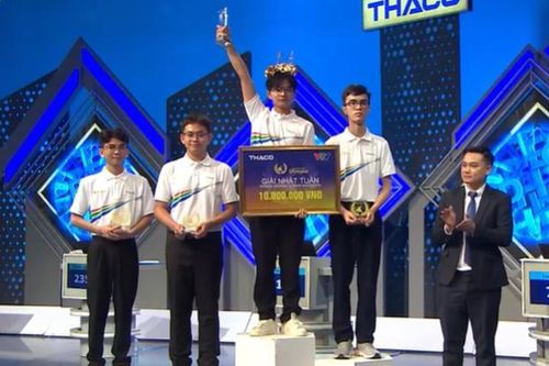 Nam sinh Thanh Hóa bứt phá ngoạn mục giành vòng nguyệt quế 'Đường lên đỉnh Olympia'