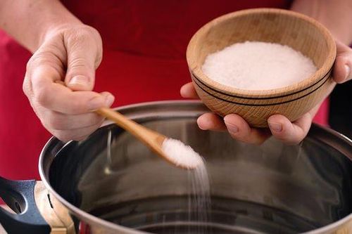 Giảm muối và rượu - Bí quyết duy trì huyết áp khỏe mạnh