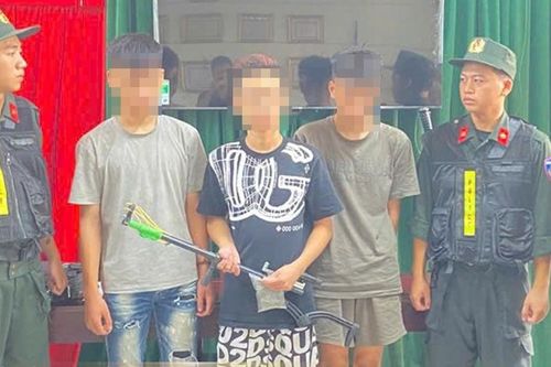 Nhóm thanh niên mang súng tự chế và 135 viên đạn đi giải quyết mâu thuẫn
