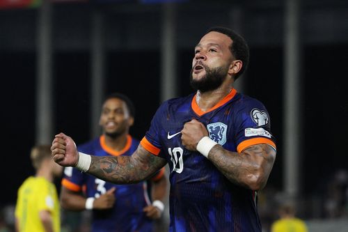 Depay đi vào lịch sử bóng đá Hà Lan