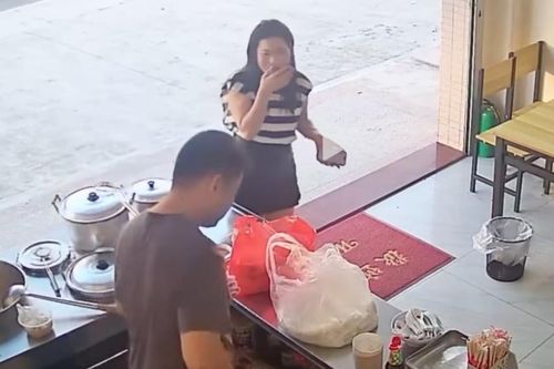 Đi ăn bún, cô gái TQ gặp lại mối tình đầu 16 năm trước và cái kết