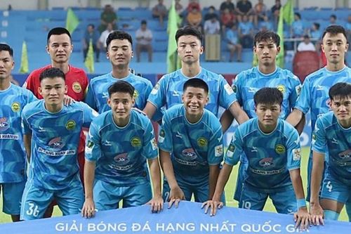 Độc lạ bóng đá Việt: Hòa Bình FC đổi tên, thay logo, rồi... bỏ giải chỉ sau 2 ngày