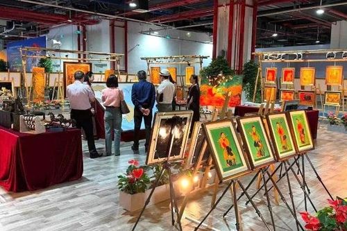 Làm mới sơn mài Việt Nam