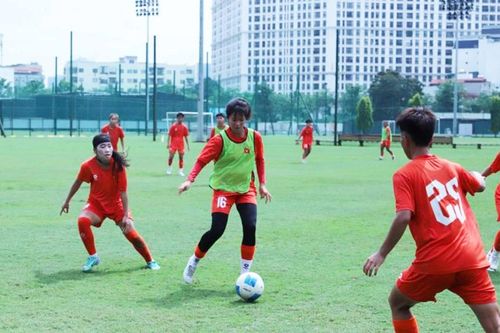 23 tuyển thủ U17 nữ Việt Nam tham dự chuyến tập huấn tại Đức