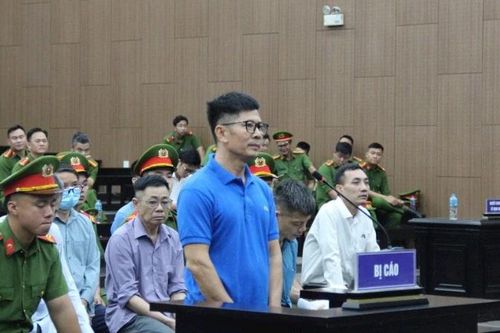 Xét hỏi các bị cáo về sai phạm trong đấu thầu các dự án