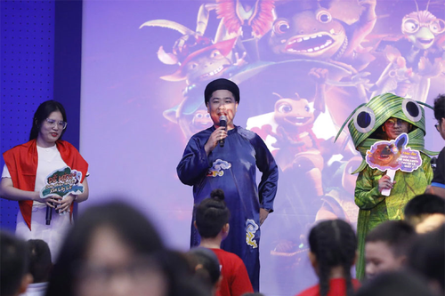 Thưởng thức 'đặc sản' điện ảnh và nhạc giao hưởng tại Triển lãm thành tựu đất nước
