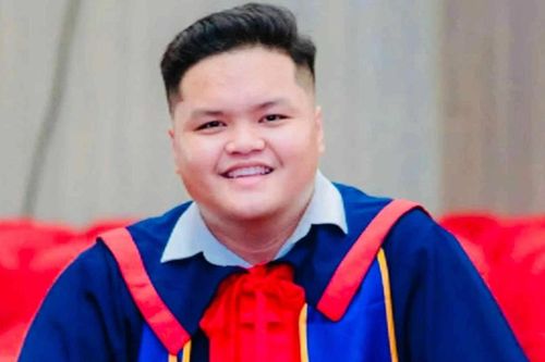 Gương mặt thủ khoa xuất sắc ngành công nghệ mũi nhọn