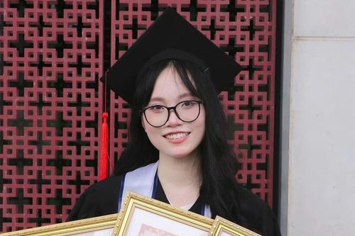 Nữ thủ khoa toàn năng HLU với bí kíp học tập có kế hoạch