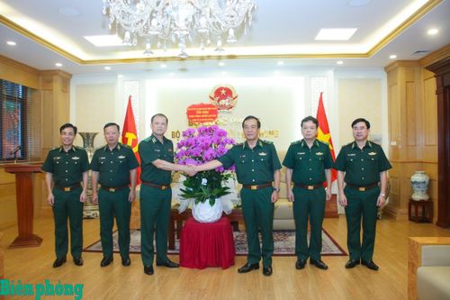 Đảng ủy, Bộ Tư lệnh BĐBP công bố và trao quyết định về công tác cán bộ