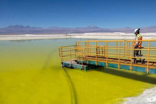 Thiết bị dùng năng lượng mặt trời tách lithium, vừa tạo nước ngọt vừa bảo vệ môi trường