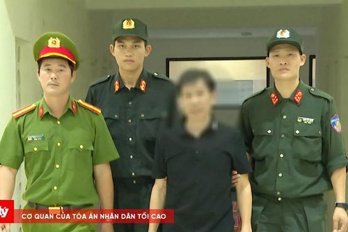 Cán bộ kiểm lâm nhận tiền 'bảo kê' cho trùm gỗ lậu
